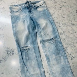 NWOT Acid Wash Distressed Jeans